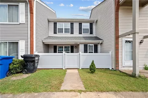 5318 Grand Lake Cres, Virginia Beach, VA 23462