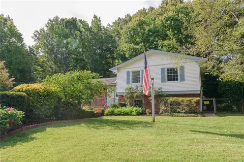 573 Allens Mill Rd, Yorktown, VA 23692