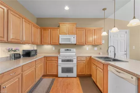 Kitchen - 4307 Oneford Pl, Chesapeake, VA 23321 photo 1 of 2