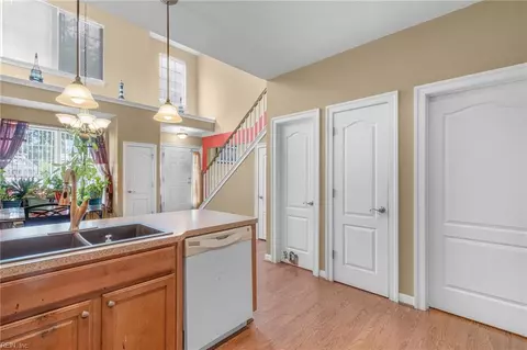 Entry Way - 4307 Oneford Pl, Chesapeake, VA 23321 photo 4 of 8