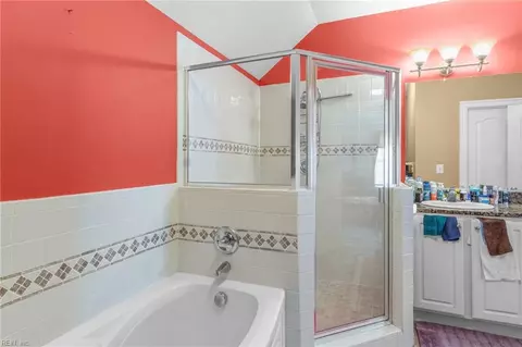 Bath - 4307 Oneford Pl, Chesapeake, VA 23321 photo 3 of 5
