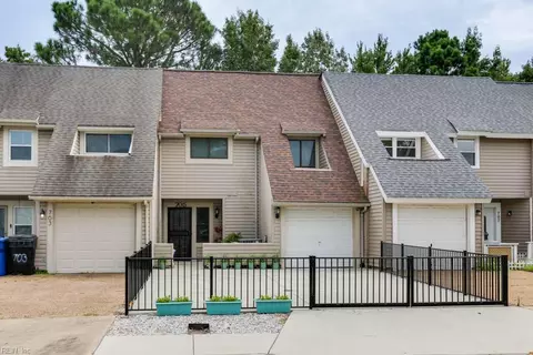 705 Lord Byron Dr, Virginia Beach, VA 23452