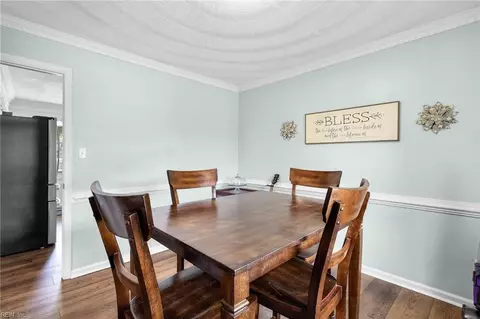 Dining - 3405 Cloud Nine Ct, Chesapeake, VA 23323 photo 2 of 3