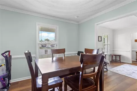 Dining - 3405 Cloud Nine Ct, Chesapeake, VA 23323 photo 3 of 3