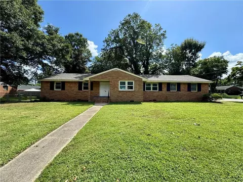 904 Beryl Ave, Virginia Beach, VA 23464