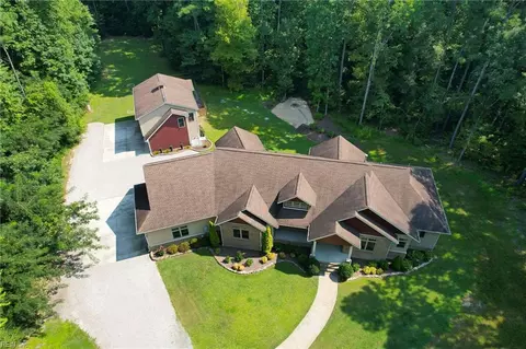 2816 Ballahack Rd, Chesapeake, VA 23322