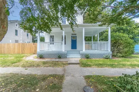 1210 Hull St, Chesapeake, VA 23324