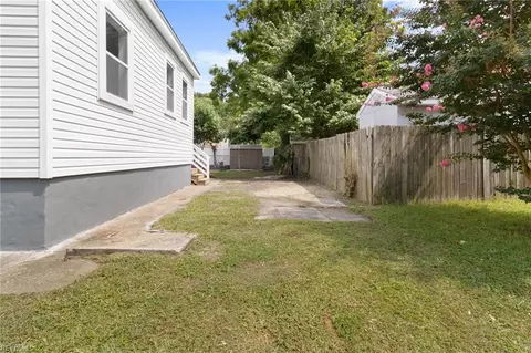 Exterior - 241 W 36th St, Norfolk, VA 23504 photo 9 of 9