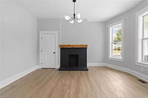 Living - 241 W 36th St, Norfolk, VA 23504 photo 1 of 7