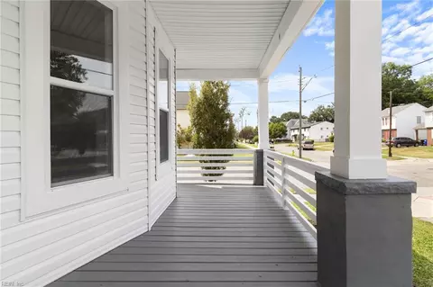 Exterior - 241 W 36th St, Norfolk, VA 23504 photo 5 of 9