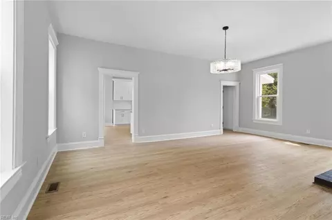 Living - 241 W 36th St, Norfolk, VA 23504 photo 5 of 7