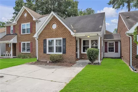 3737 Whitechapel Arch Arch, Chesapeake, VA 23321