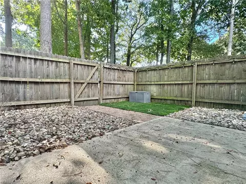 Exterior - 7 Loquat Pl, Hampton, VA 23666 photo 3 of 3