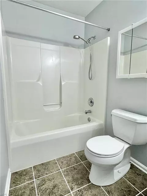 Bath - 7 Loquat Pl, Hampton, VA 23666 photo 4 of 4