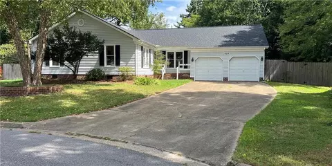 1404 Hatick Ct, Virginia Beach, VA 23456