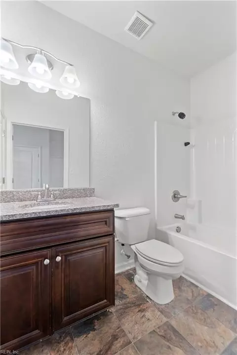 Bath - 607 Amick Rd, Chesapeake, VA 23325 photo 1 of 3