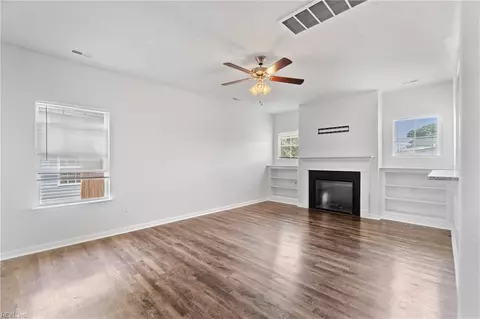 Living - 607 Amick Rd, Chesapeake, VA 23325 photo 1 of 3