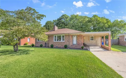 303 Charlotte Dr, Portsmouth, VA 23701