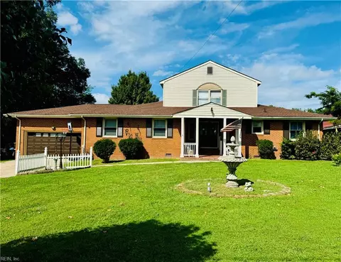1215 Lilac Ave, Chesapeake, VA 23325