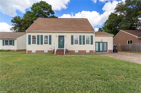 4 Leahs Trce, Hampton, VA 23666