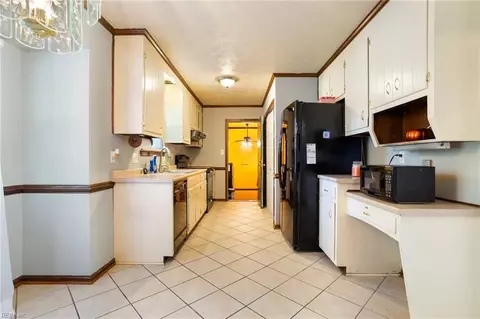 4 Leahs Trce, Hampton, VA 23666 photo 3