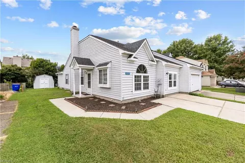 6206 Cambridge Dr, Suffolk, VA 23435