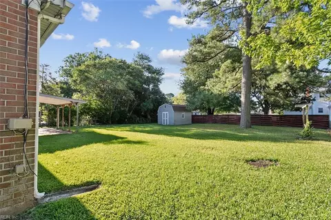 Exterior - 133 Raymond Dr, Hampton, VA 23666 photo 4 of 6