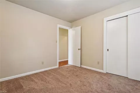 Bedroom - 133 Raymond Dr, Hampton, VA 23666 photo 5 of 10