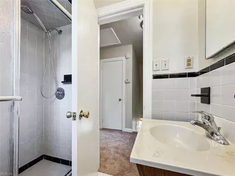 Bath - 133 Raymond Dr, Hampton, VA 23666 photo 6 of 6