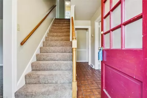 Entry Way - 133 Raymond Dr, Hampton, VA 23666 photo 1 of 2