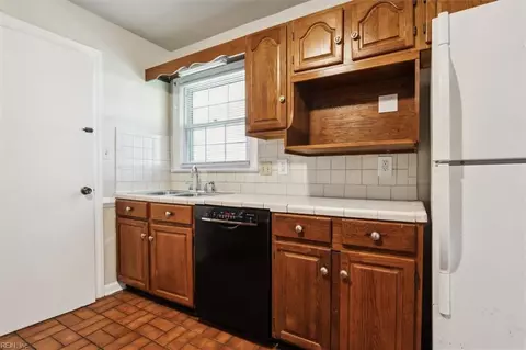 Kitchen - 133 Raymond Dr, Hampton, VA 23666 photo 3 of 3