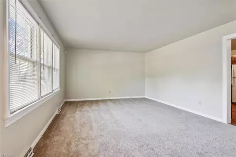 Living - 133 Raymond Dr, Hampton, VA 23666 photo 1 of 2