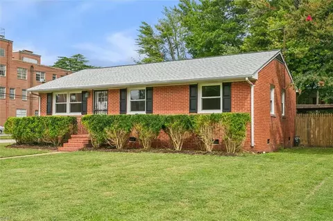 842 Redheart Dr, Hampton, VA 23666 photo 2