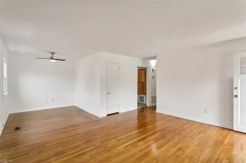 842 Redheart Dr, Hampton, VA 23666 photo 15