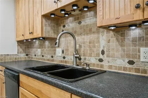 842 Redheart Dr, Hampton, VA 23666 photo 30