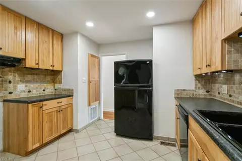 842 Redheart Dr, Hampton, VA 23666 photo 34