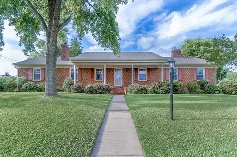 4537 Buckingham Dr, Portsmouth, VA 23703