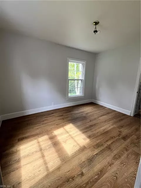 199 Liberty St, Dendron, VA 23839 photo 10