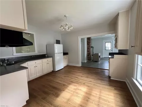 199 Liberty St, Dendron, VA 23839 photo 8