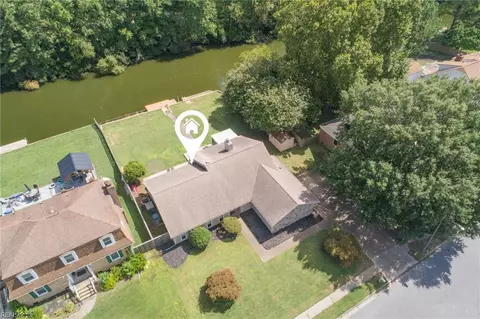 1444 Waterside Dr S, Chesapeake, VA 23320
