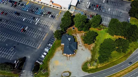 Exterior - 6870 Main St, Gloucester, VA 23061 photo 4 of 5
