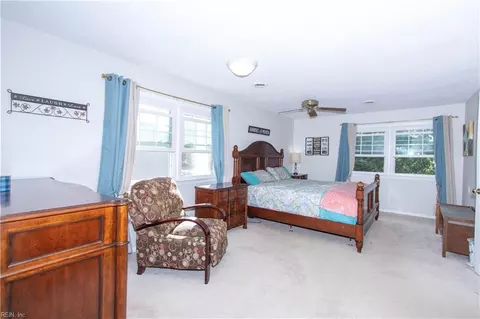Bedroom - 328 Lakeland Dr, Hampton, VA 23669 photo 1 of 6