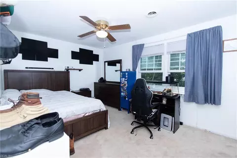 Bedroom - 328 Lakeland Dr, Hampton, VA 23669 photo 6 of 6
