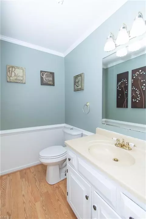 Bath - 328 Lakeland Dr, Hampton, VA 23669 photo 1 of 4
