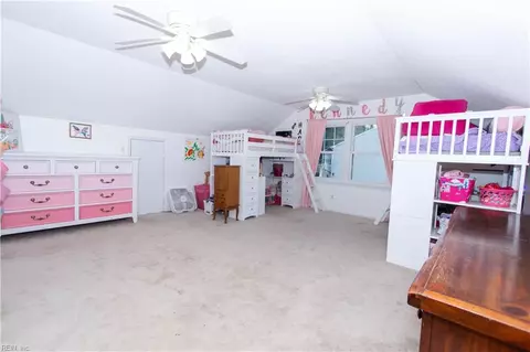 Bedroom - 328 Lakeland Dr, Hampton, VA 23669 photo 4 of 6