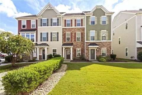 4373 Pickney Ln, Chesapeake, VA 23324