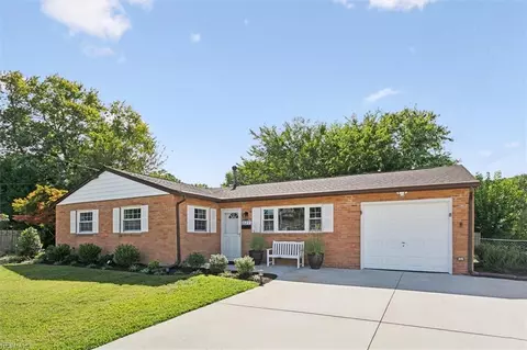 627 Kings View Ct, Hampton, VA 23669 photo 2