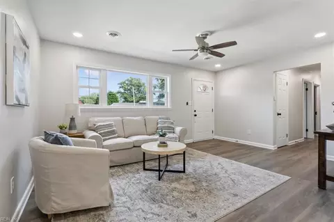 627 Kings View Ct, Hampton, VA 23669 photo 8
