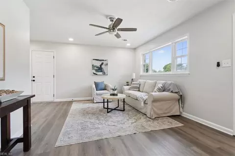 627 Kings View Ct, Hampton, VA 23669 photo 6