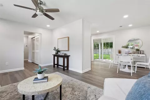 627 Kings View Ct, Hampton, VA 23669 photo 9